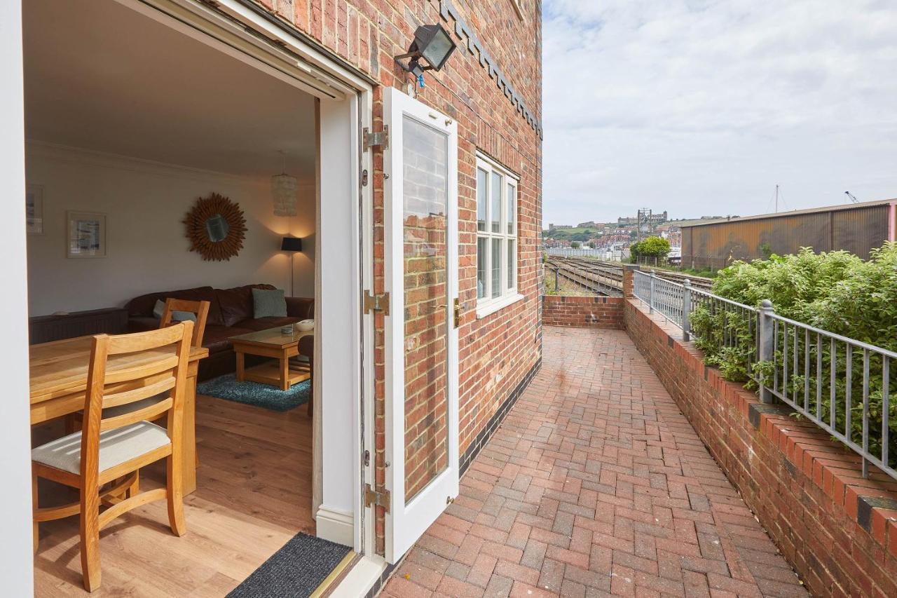 Host & Stay - The Railway Retreat Whitby Exterior foto